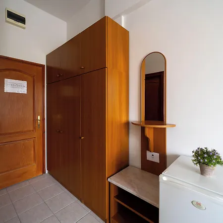 Forras Hotel